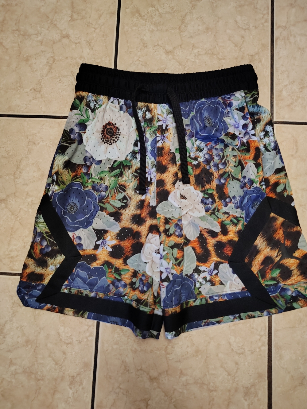 Jordan Men's Dri-FIT Diamond Shorts. Size S
